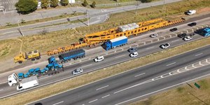 Dutra tem trânsito alterado por carreta gigante de 800 toneladas