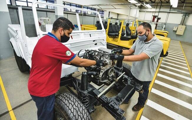 Jaguar Land Rover passa a restaurar modelos clássicos no Brasil