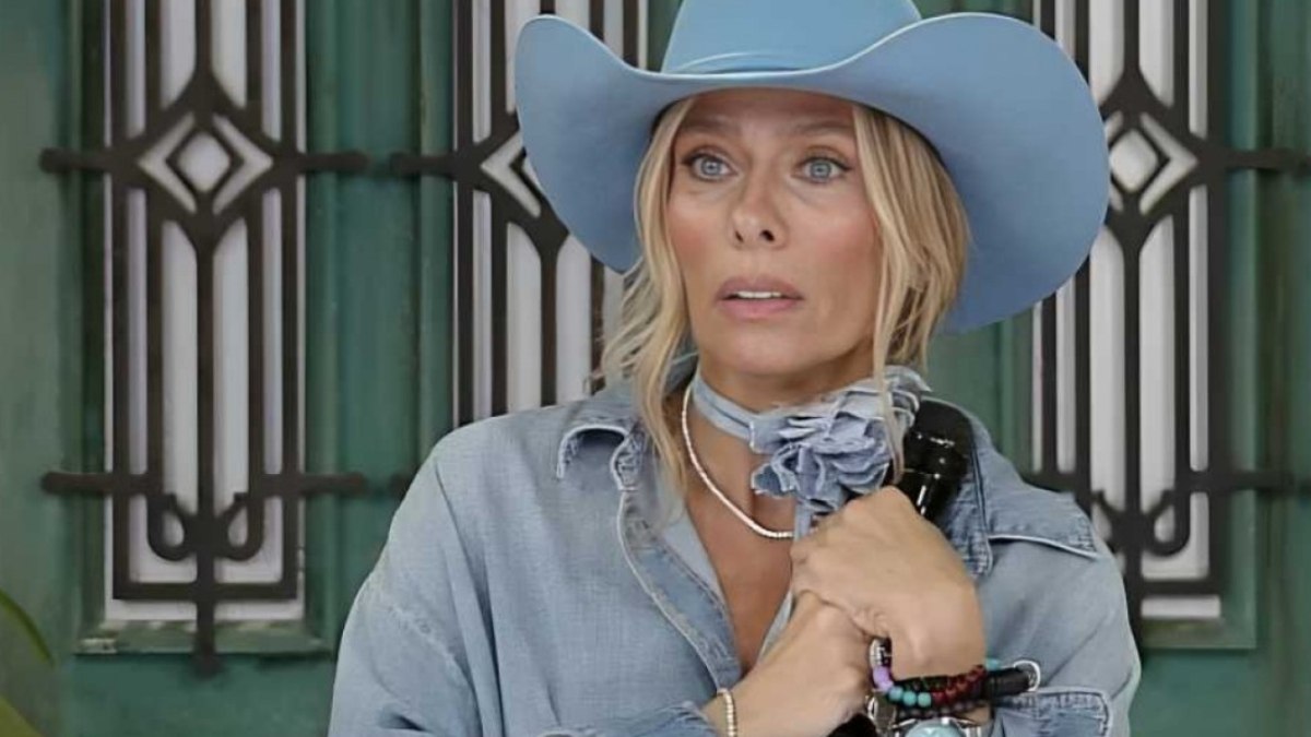 Adriane Galisteu comenta sobre desistências de A Fazenda