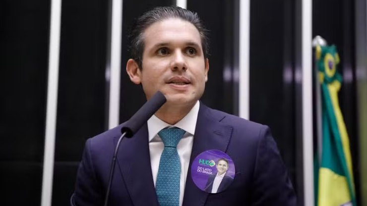 Motta%20prop%C3%B5e%20mais%20ganhos%20a%20deputados%20e%20contraria%20discurso%20