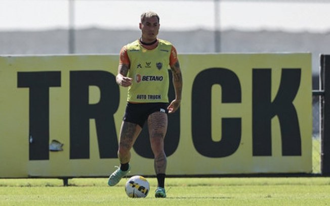 Liberado pelo DM, Eduardo Vargas volta a ficar à disposição do Atlético-MG