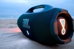 JBL lança Boombox 4 com mais potência e bateria de até 34h