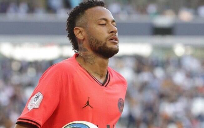 Neymar Jr. pode trocar o PSG pelo Barcelona