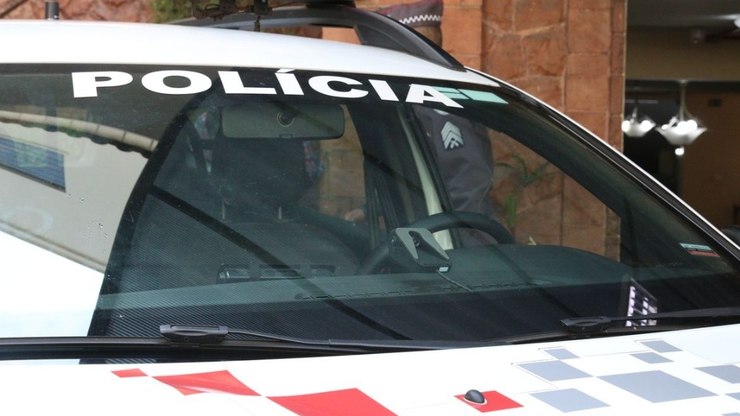 Desesperada, mulher foge de agressor com faca e aciona a polícia em Araraquara