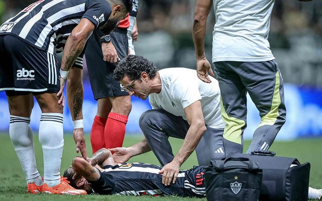 Rubens sofreu uma entorse no joelho esquerdo - Foto: Pedro Souza / Atlético