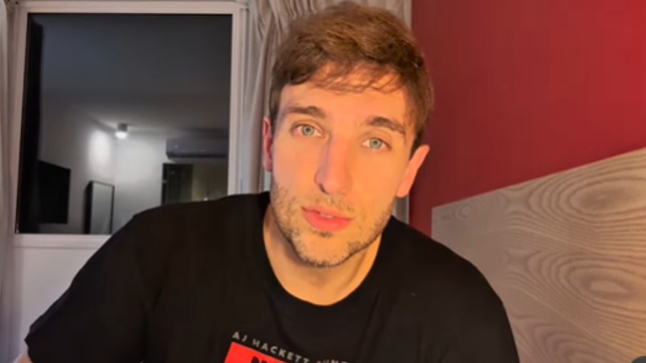 Léo Lins em vídeo na web Léo Lins em vídeo na web