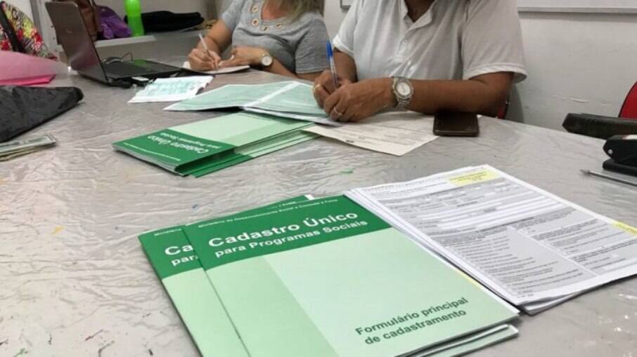 Auxílio Brasil: governo vai selecionar recebedores mensalmente pelo CadÚnico