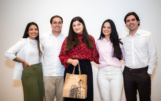 Trainees da terceira turma da PaulOOctavio são premiadas