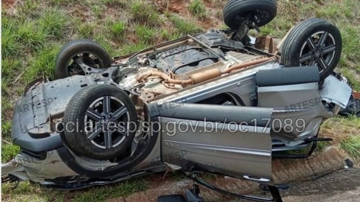 Motorista morre e duas pessoas ficam feridas em grave acidente na SP-333