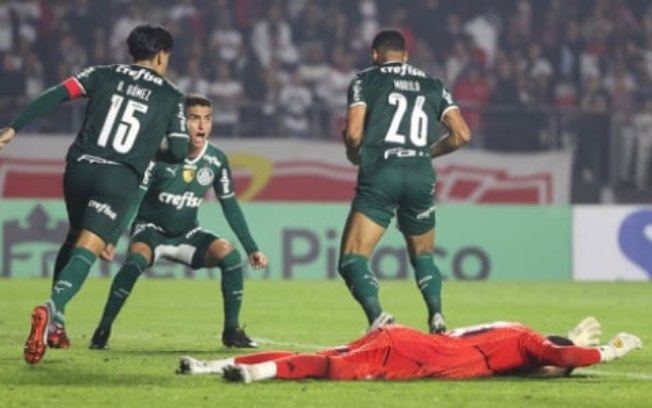 São Paulo x Palmeiras tem vaias da torcida no Morumbi e confusão entre jogadores no final