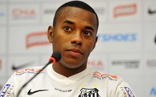 Celebridade na cadeia: Robinho é técnico de futebol em Tremembé
