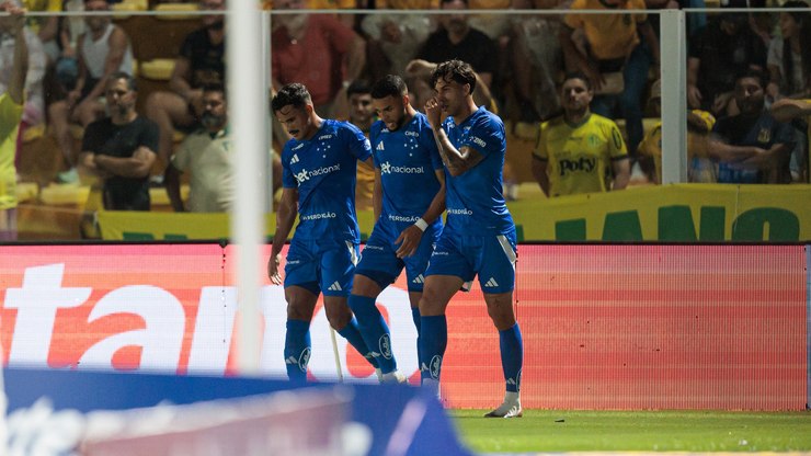 Kaio Jorge marca e salva Cruzeiro da lanterna do Brasileirão