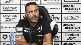 Botafogo%20v%C3%AA%20perman%C3%AAncia%20de%20Artur%20Jorge%20como%20improv%C3%A1vel%20e%20busca%20substituto