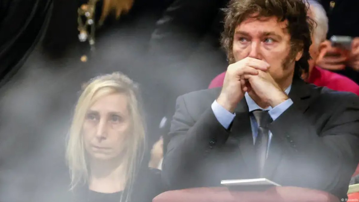 Javier Milei, presidente da Argentina, ao lado da irmã Karina Javier Milei, presidente da Argentina, ao lado da irmã Karina