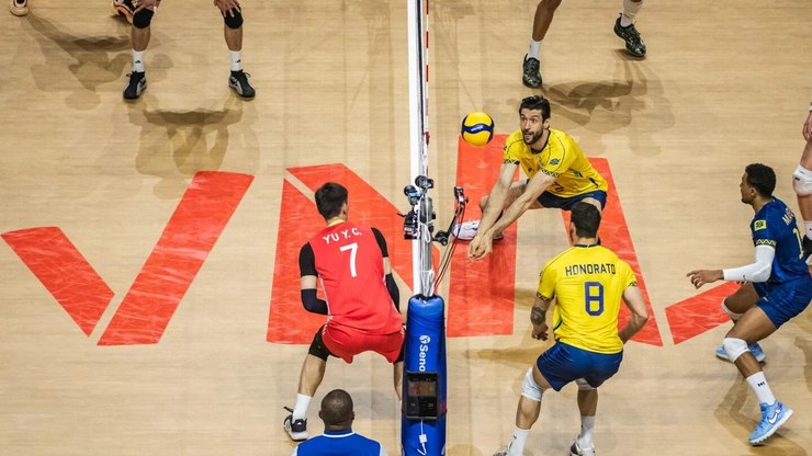 Brasil%20vence%20China%20de%20virada%20e%20est%C3%A1%20na%20semifinal%20da%20VNL