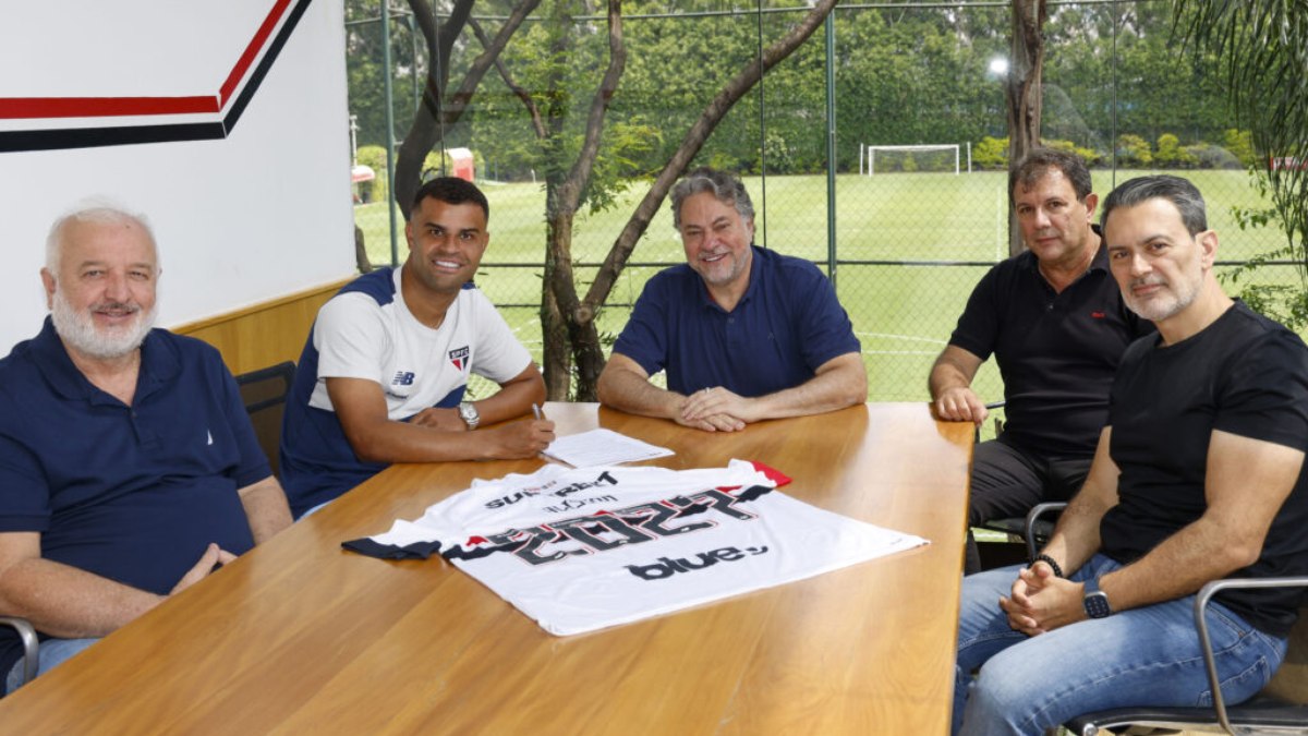 Alisson será relacionado pelo técnico Luis Zubeldía para o duelo com o Athletico Paranaense 