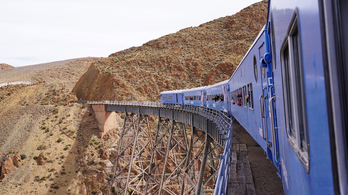 O Trem das Nuvens está a mais de 4 mil metros de altura acima do nível do mar O Trem das Nuvens está a mais de 4 mil metros de altura acima do nível do mar