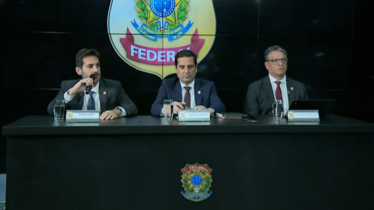 PF apresenta relatório sobre a queda de avião em Vinhedo PF apresenta relatório sobre a queda de avião em Vinhedo