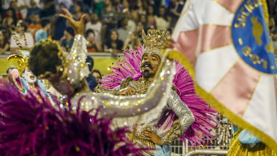 'Desfile das Campeãs de São Paulo' e RJ serão exibidos neste sábado (8) 'Desfile das Campeãs de São Paulo' e RJ serão exibidos neste sábado (8)