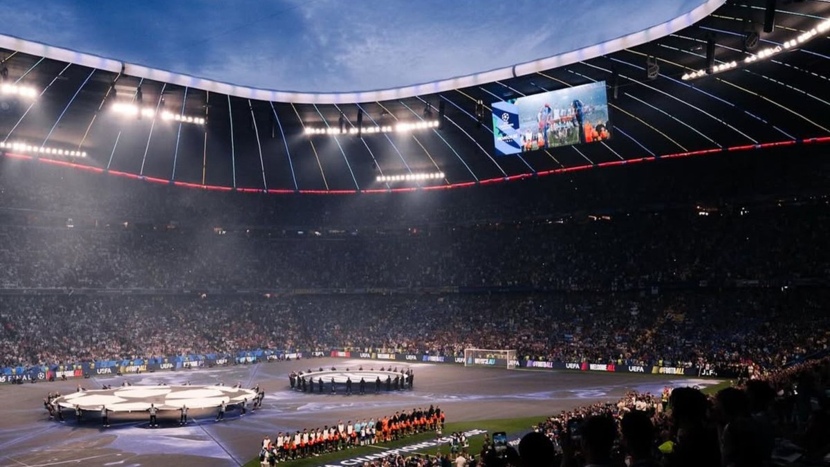 Torcida do PSG na final da Champions League Torcida do PSG na final da Champions League