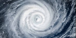 Previsão: ciclone avança e causa chuva intensa e temporal no país