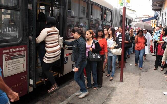 Tarifas de ônibus, trens e metrô em São Paulo ficam mais caras a partir deste domingo (7) 