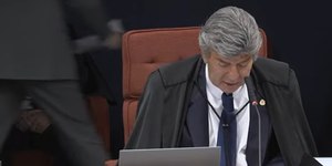 AO VIVO: Fux vota em julgamento de Bolsonaro; placar é de 2 a 0