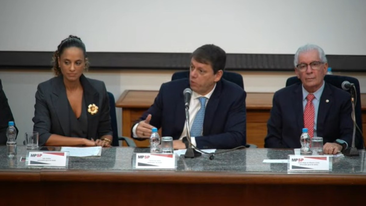 Escândalo Bilionário! Grupo Refit Desvia Dinheiro Suficiente para 20 Escolas por Mês, Diz Tarcísio