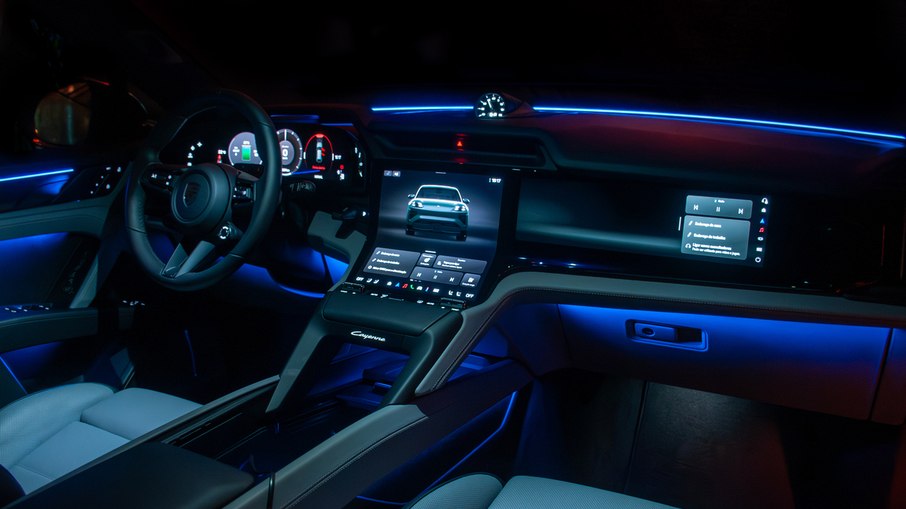 Cabine do Porsche Cayenne Electric estreia novo painel curvo OLED e tela opcional para o passageiro