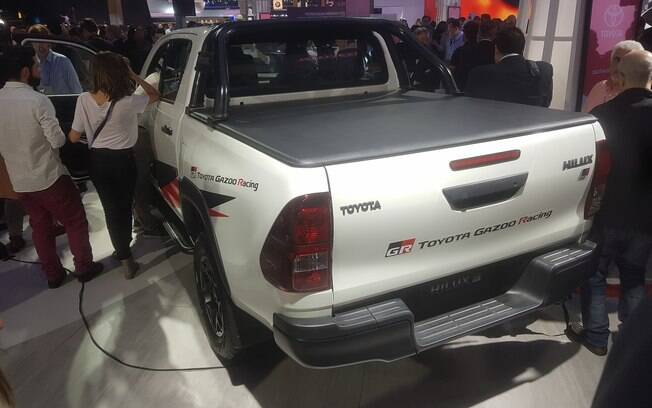 Toyota Hilux GR-S: a versão inspirada nas competições off-road é a mais cara da linha e custa quase R$ 207 mil