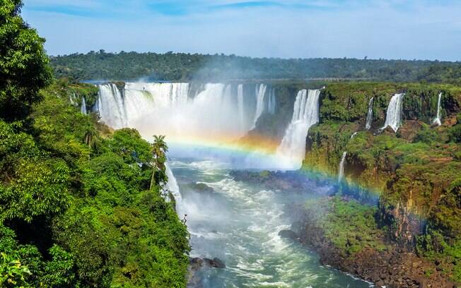 Foz do Iguaçu é referência em ecoturismo e uma das grandes atrações naturais do país, ideal para fugir do carnaval e do agito