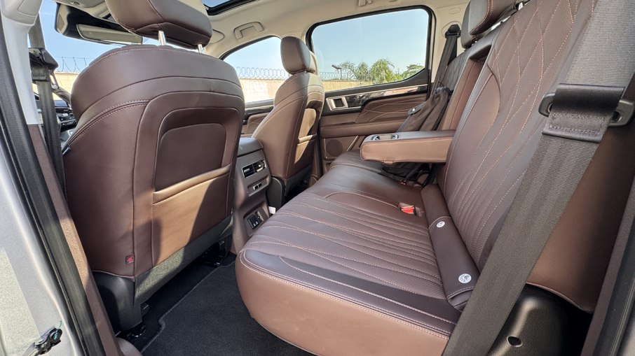 Bancos traseiros da Foton Tunland V9 Bancos traseiros da Foton Tunland V9