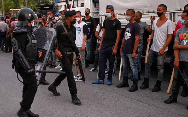 4º dia de protestos em Cuba: recrutamento forçado, invasão de casas e 160 desaparecidos 4º dia de protestos em Cuba: recrutamento forçado, invasão de casas e 160 desaparecidos