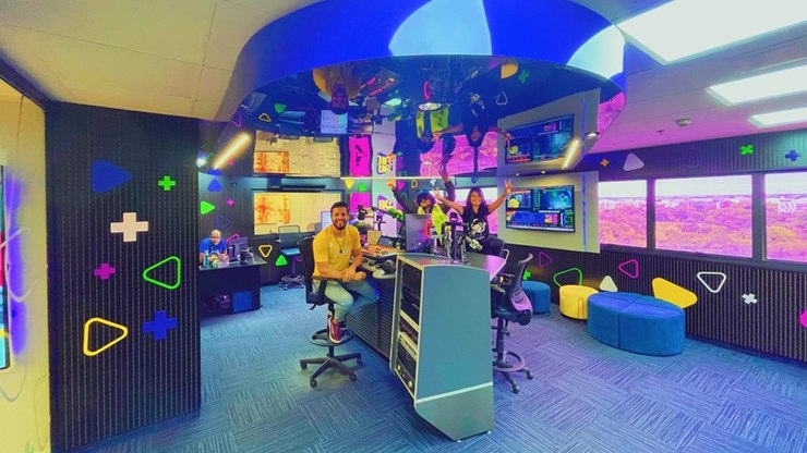 Com inovações e transmissão ao vivo, JK FM alcança o top-3 das rádios no DF