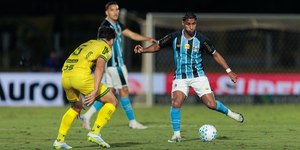 Artilheiro da Série B estreia com gol, e Mirassol derrota Grêmio