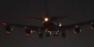 Avião bate motor no solo durante pouso em Taiwan