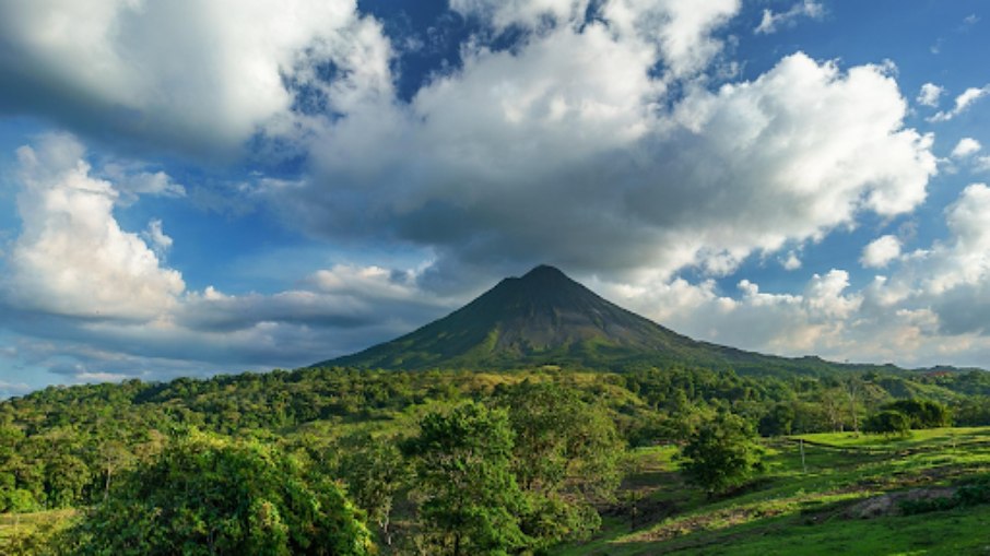 Região de La Fortuna combina natureza e aventura 