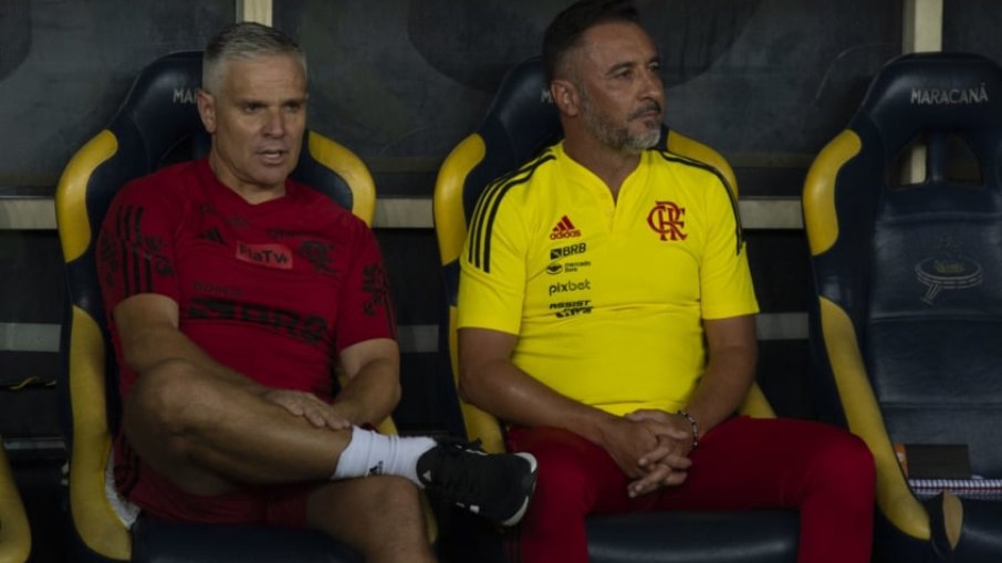 Vítor Pereira quer reforços no Flamengo