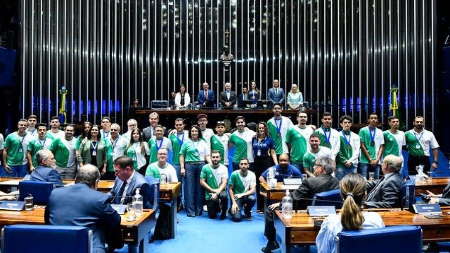 Sessão Especial - Dia da Educação Profissional e Tecnológica Sessão Especial - Dia da Educação Profissional e Tecnológica