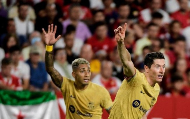 Lewandowski marca, e Barcelona bate o Sevilla fora de casa pelo Espanhol
