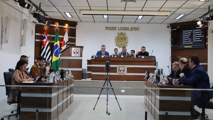 Táxis de Vinhedo agora podem ser caminhonetes e picapes