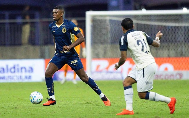 Técnico deixa equipe paraense na zona de rebaixamento e soma 15 derrotas em 31 jogos Técnico deixa equipe paraense na zona de rebaixamento e soma 15 derrotas em 31 jogos