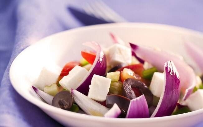 Foto da receita Salada grega pronta.