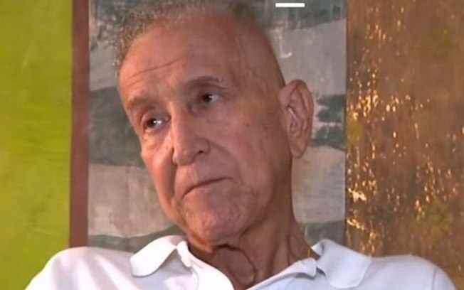 Parreira deixou o hospital neste sábado (5) e foi festejado por parentes e a equipe médica 