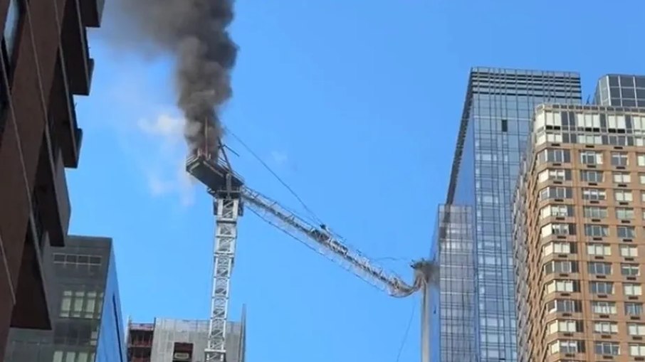 Incidente ocorreu na 10ª Avenida, no centro de Manhattan.