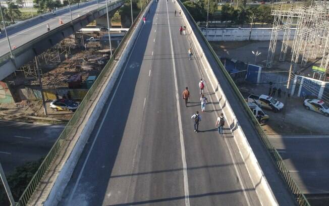 Uma das pistas da Ponte do Jaguaré foi reaberta na manhã desta terça, após ficar fechada por três dias