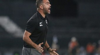 Artur Jorge cobra jogadores do Botafogo após vitória