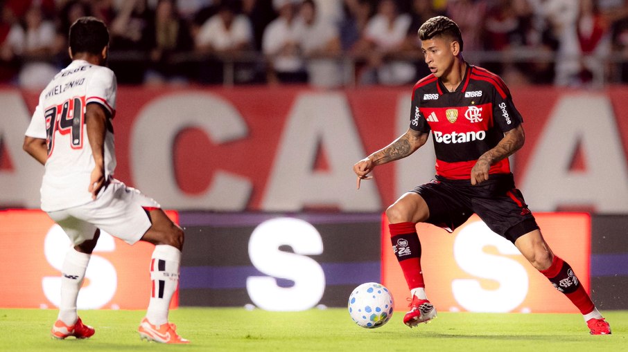 São Paulo e Flamengo duelam na primeira rodada do Brasileirão 26 São Paulo e Flamengo duelam na primeira rodada do Brasileirão 26