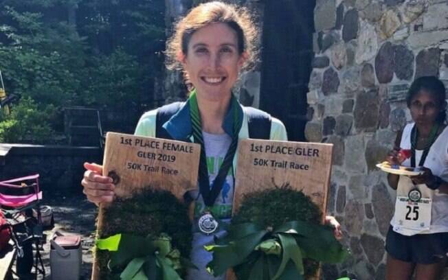 Ellie Pell surpreendeu e venceu a ultramaratona 