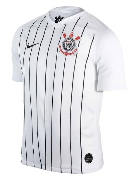 Nova camisa do Corinthians sem os patrocinadores
